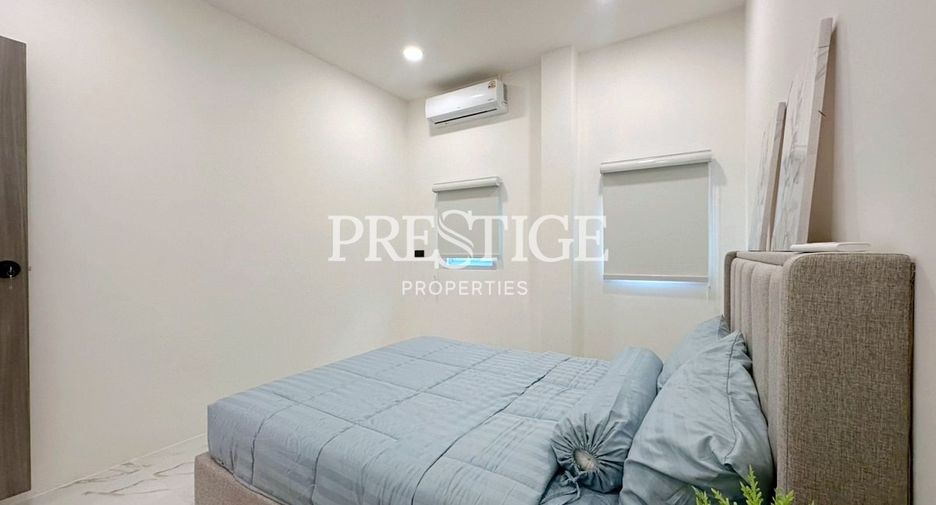 For sale 4 bedrooms house in East Pattaya, Pattaya