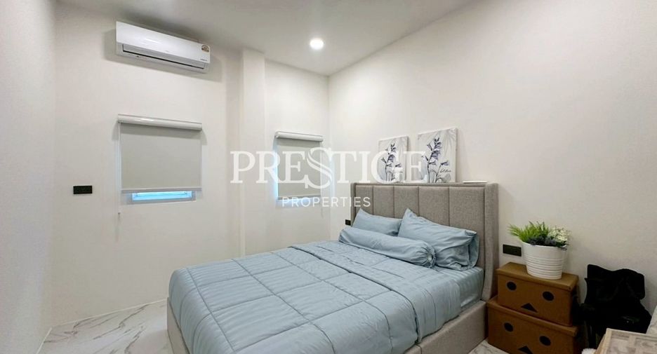 For sale 4 bedrooms house in East Pattaya, Pattaya