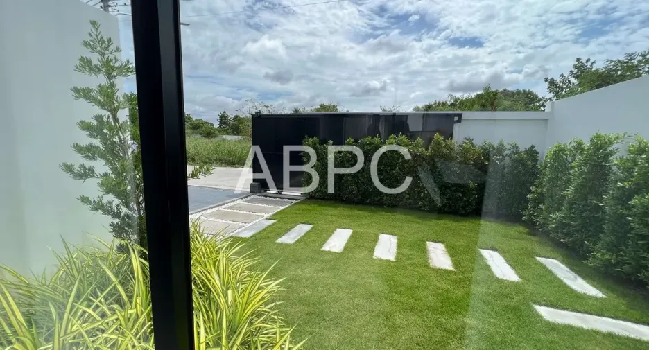 For rent and for sale 3 bedrooms house in Jomtien, Pattaya