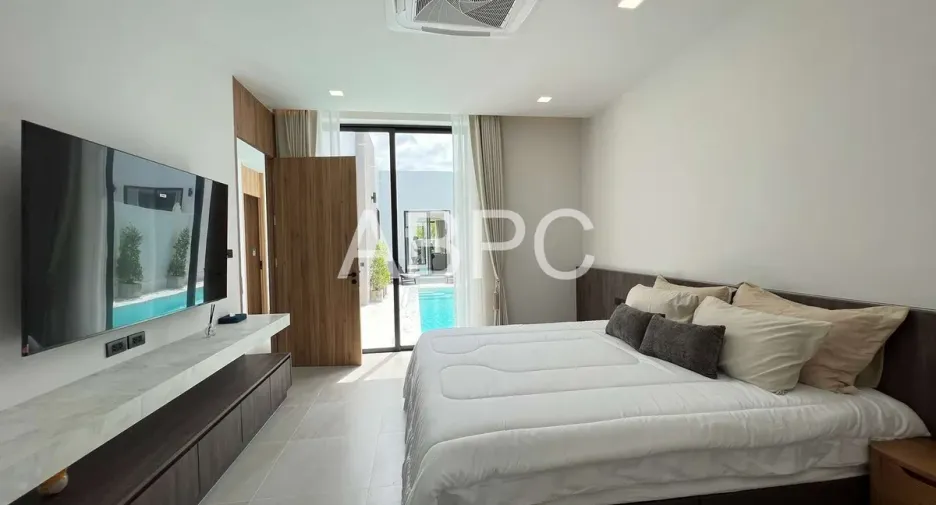 For rent and for sale 3 bedrooms house in Jomtien, Pattaya