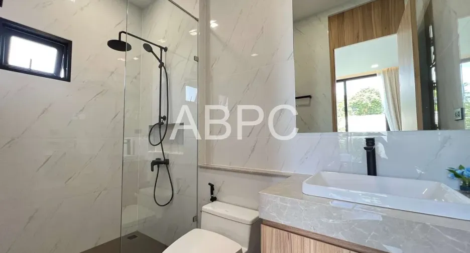 For rent and for sale 3 bedrooms house in Jomtien, Pattaya