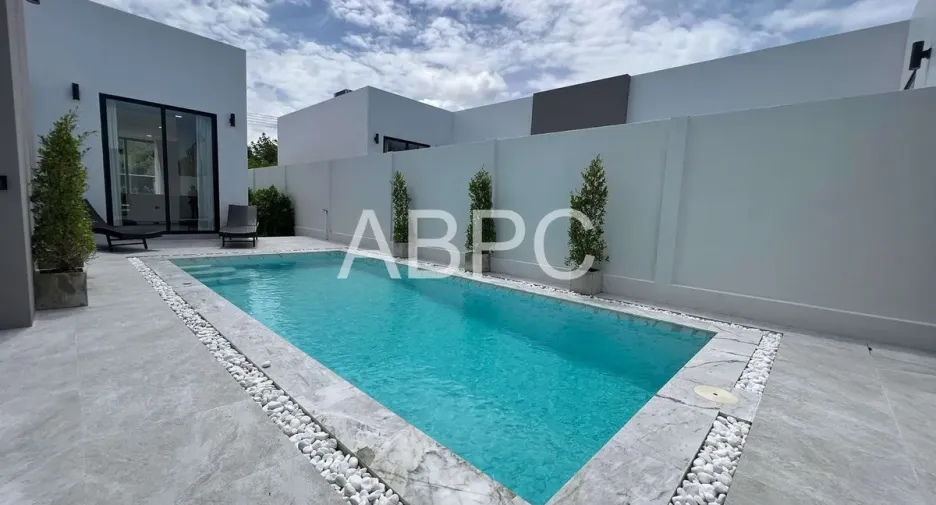 For rent and for sale 3 bedrooms house in Jomtien, Pattaya