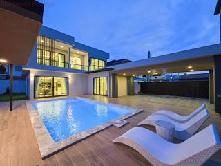 For sale 5 bedrooms house in Bang Lamung, Chonburi
