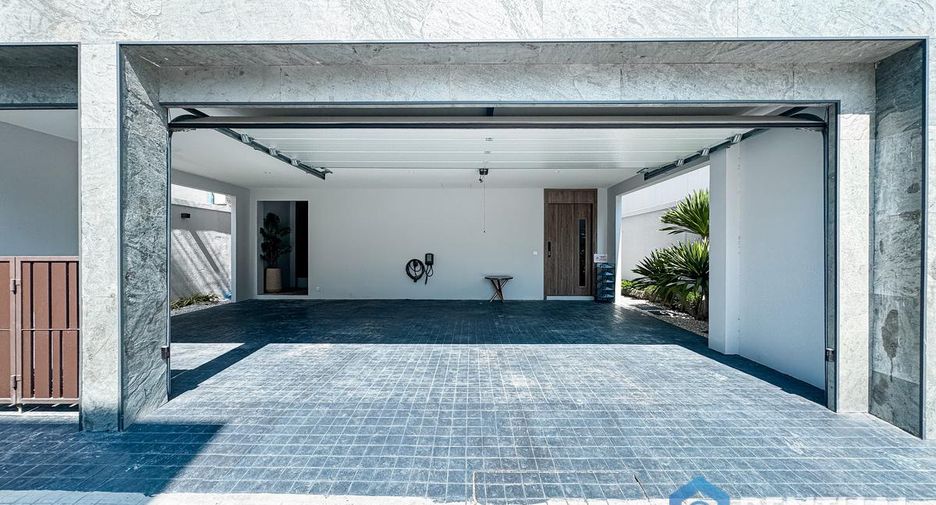 Haus zum Kauf mit 4 Zimmer in Bang Lamung, Chonburi