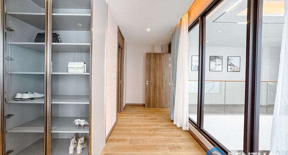 Haus zum Kauf mit 4 Zimmer in Bang Lamung, Chonburi