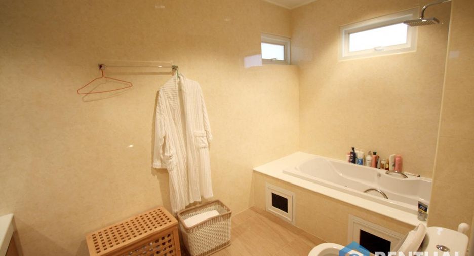 À vendre 5 chambres maison à Bang Lamung, Chonburi