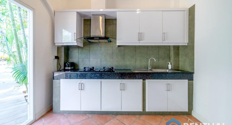 For sale 5 bedrooms villa in Bang Lamung, Chonburi