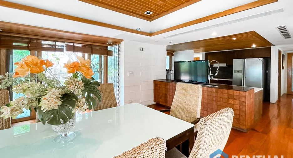 Villa en venta de 5 habitaciones en Bang Lamung, Chonburi