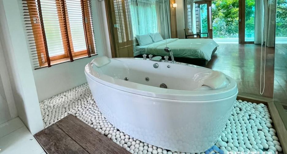 Villa en venta de 5 habitaciones en Bang Lamung, Chonburi