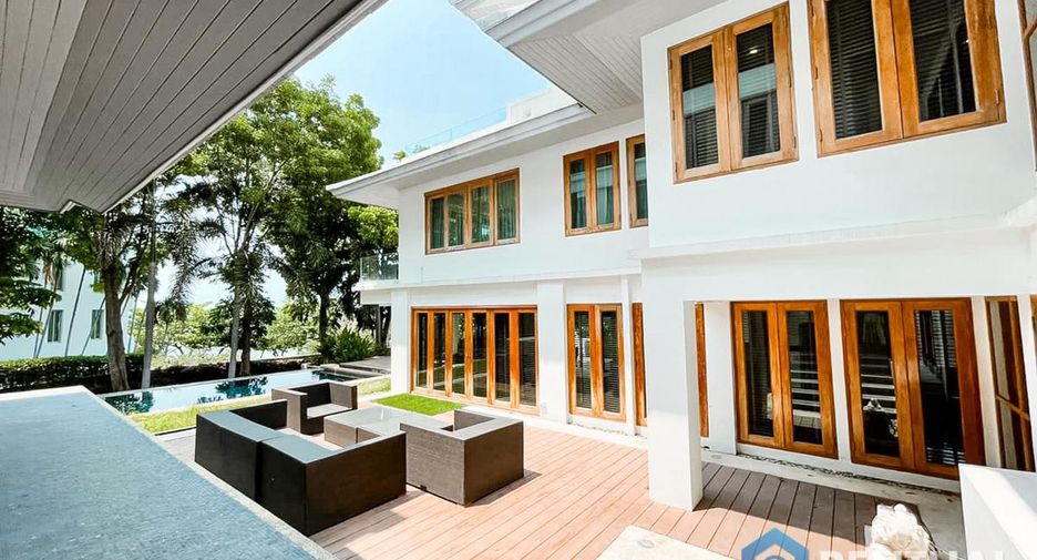 Villa en venta de 5 habitaciones en Bang Lamung, Chonburi