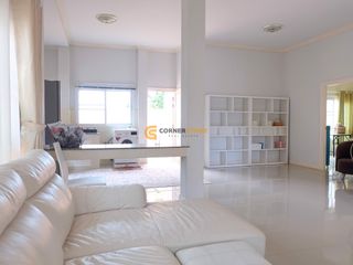 Аренда и продажа 2 спальни дом в Huay Yai, Паттайя