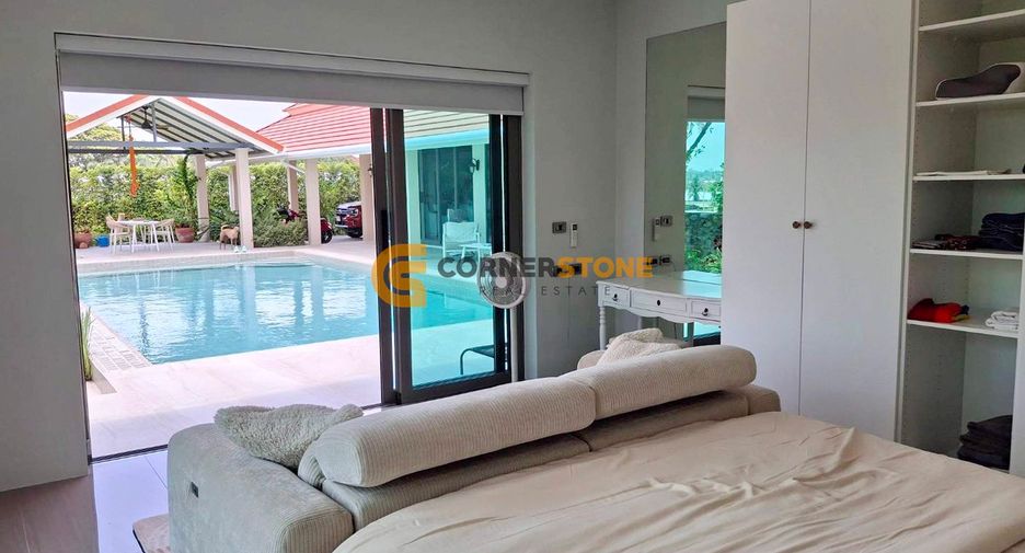 For rent and for sale 4 bedrooms house in Bang Lamung, Chonburi