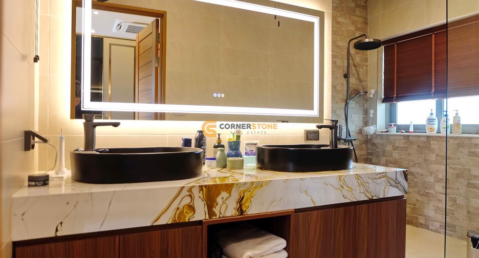 For rent and for sale 4 bedrooms house in Bang Lamung, Chonburi