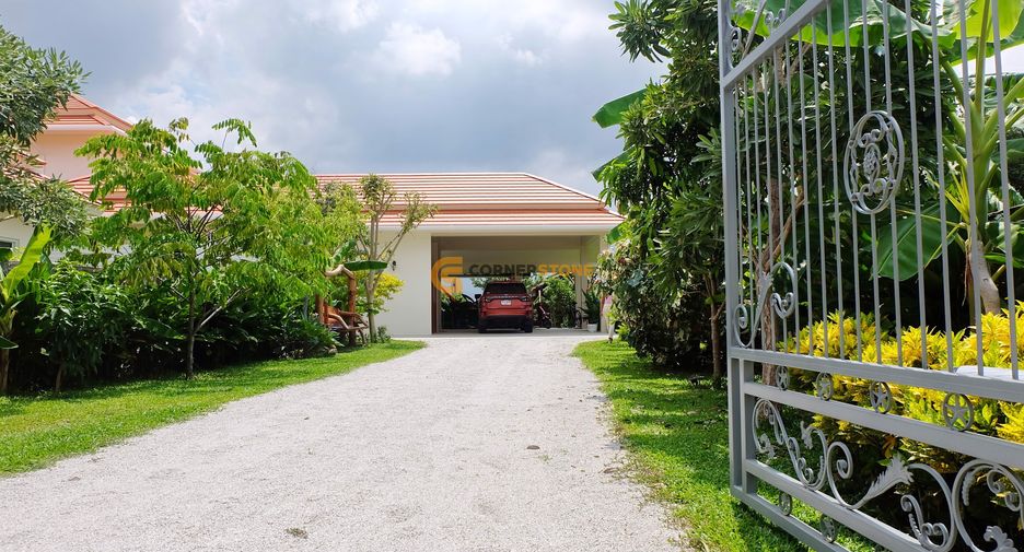 For rent and for sale 4 bedrooms house in Bang Lamung, Chonburi