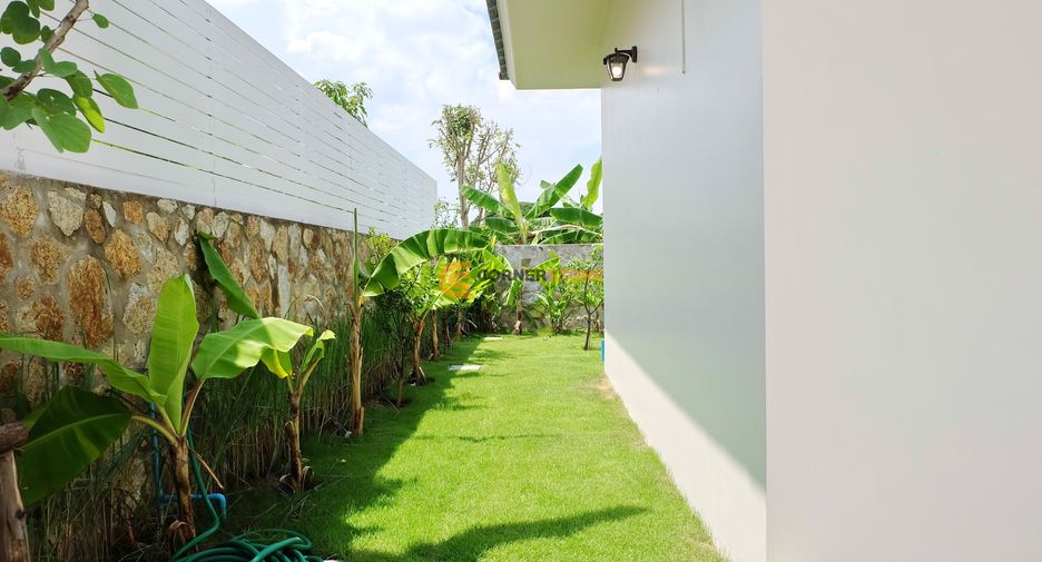 For rent and for sale 3 bedrooms house in Bang Lamung, Chonburi