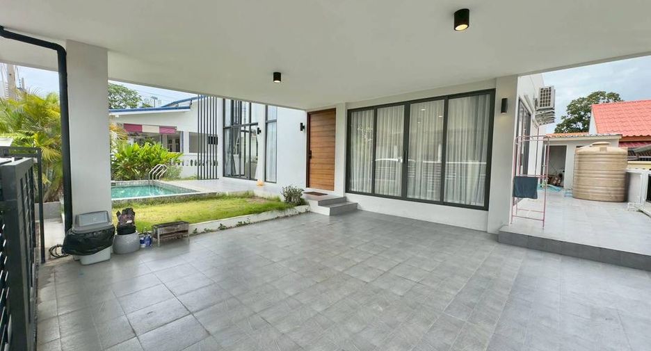 À louer 3 chambres maison à Bang Lamung, Chonburi