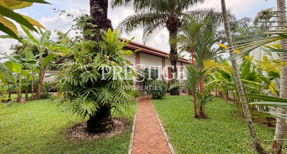 For sale 3 bedrooms house in Huay Yai, Pattaya