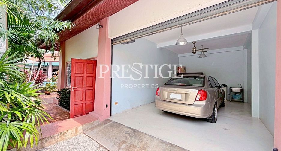 For sale 3 bedrooms house in Huay Yai, Pattaya