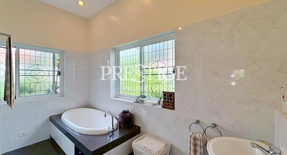 For sale 3 bedrooms house in Huay Yai, Pattaya
