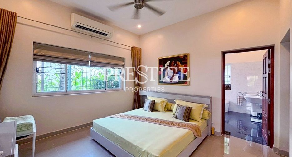 For sale 3 bedrooms house in Huay Yai, Pattaya