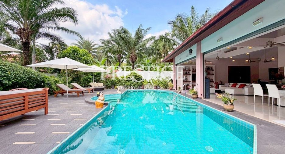 For sale 3 bedrooms house in Huay Yai, Pattaya