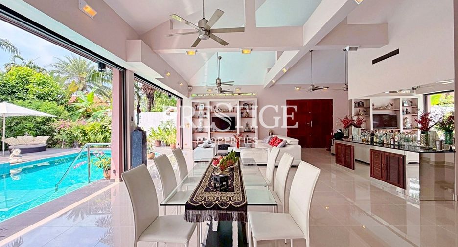 For sale 3 bedrooms house in Huay Yai, Pattaya
