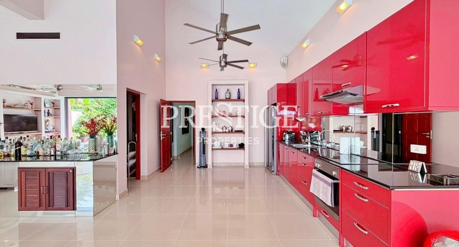For sale 3 bedrooms house in Huay Yai, Pattaya
