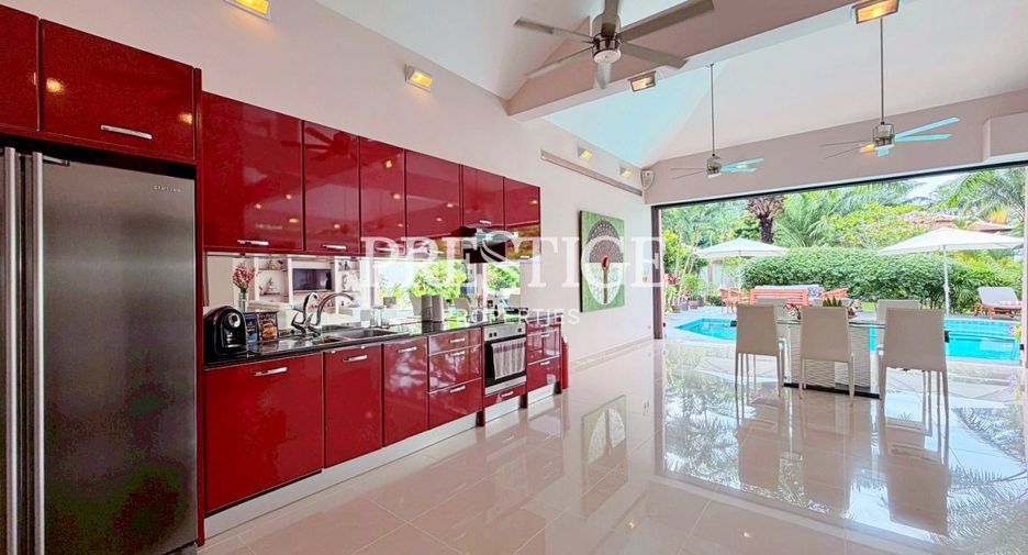 For sale 3 bedrooms house in Huay Yai, Pattaya