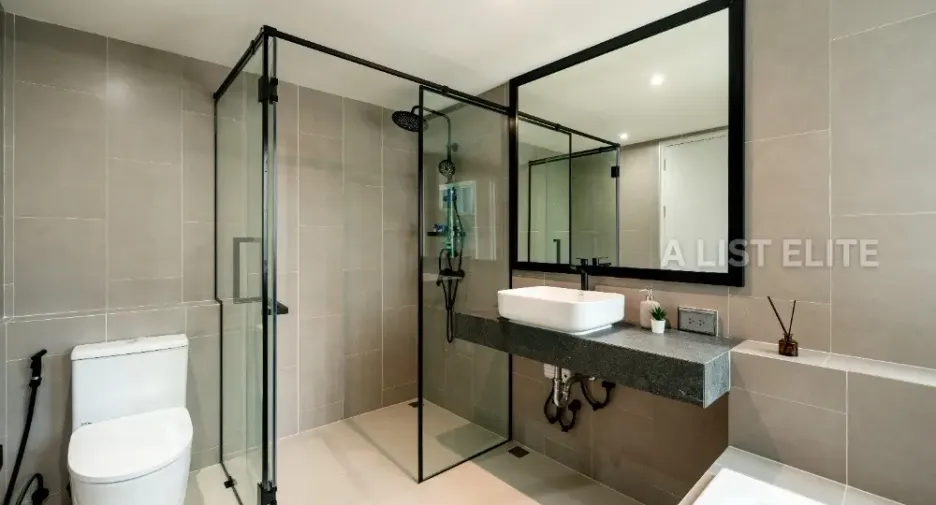 À vendre 3 chambres condo à Watthana, Bangkok