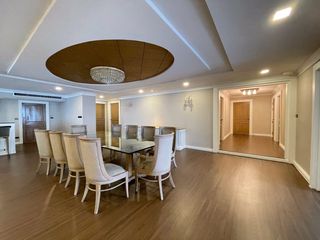 For rent 4 bedrooms condo in Watthana, Bangkok