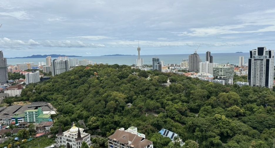 For sale 2 bedrooms condo in Pratumnak, Pattaya