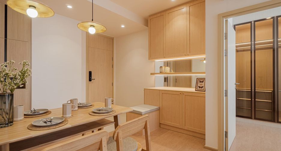 For rent 2 bedrooms condo in Watthana, Bangkok
