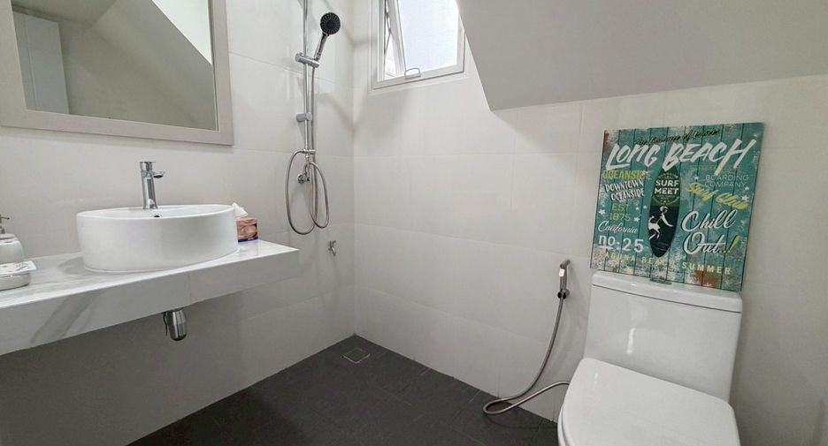 For sale 3 ベッドルーム house in Bang Lamung, Chonburi