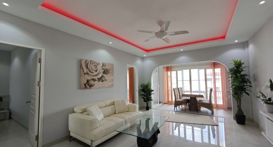 For sale 2 bedrooms condo in Jomtien, Pattaya