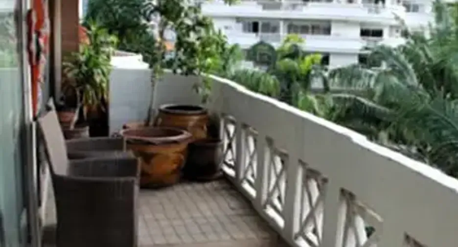 For sale 2 bedrooms condo in Bang Kapi, Bangkok
