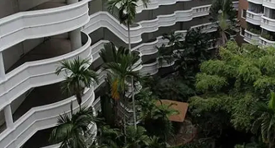 For sale 2 bedrooms condo in Bang Kapi, Bangkok