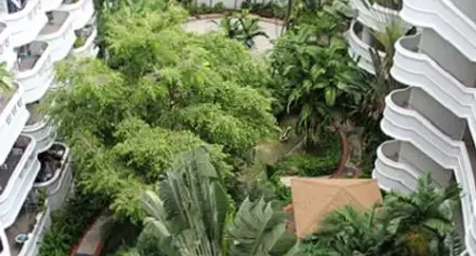For sale 2 bedrooms condo in Bang Kapi, Bangkok