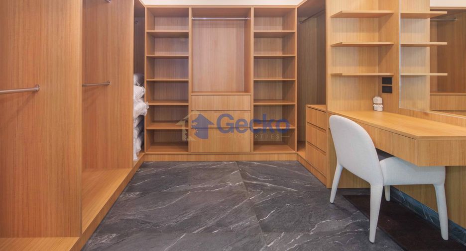 For rent そして for sale 4 ベッドルーム house in Bang Lamung, Chonburi