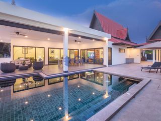 À louer et à vendre 4 chambres maison à Bang Lamung, Chonburi