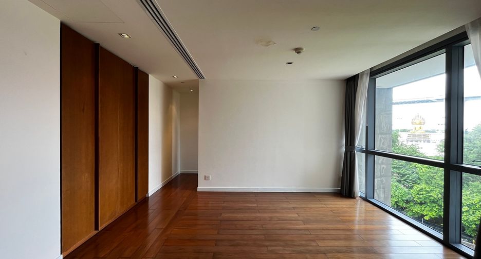 Condo en venta de 3 habitaciones en Yan Nawa, Bangkok