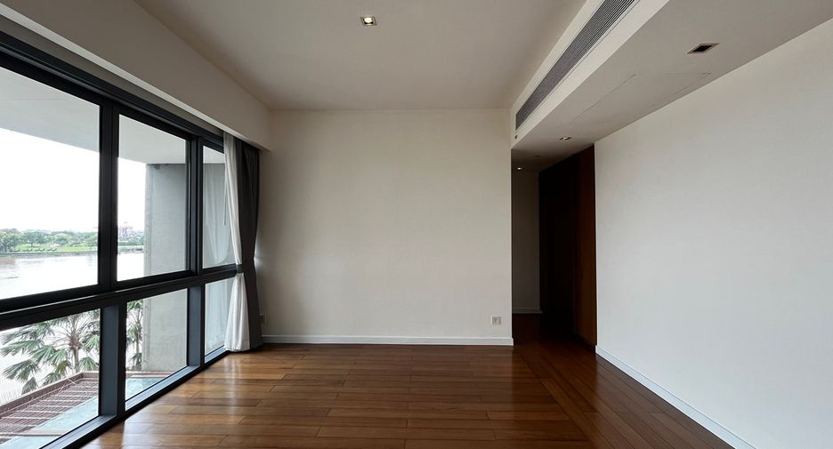 Condo en venta de 3 habitaciones en Yan Nawa, Bangkok