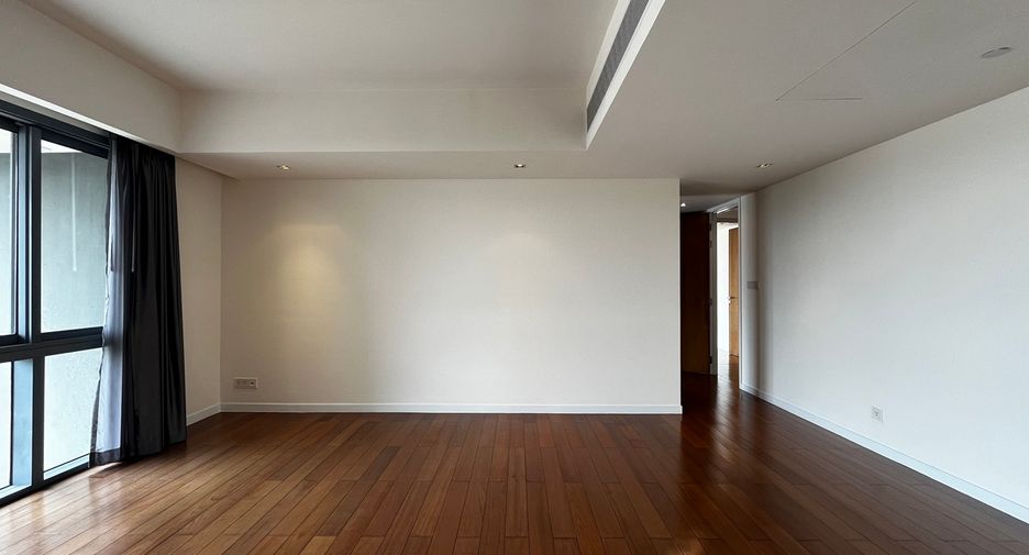 Condo en venta de 3 habitaciones en Yan Nawa, Bangkok