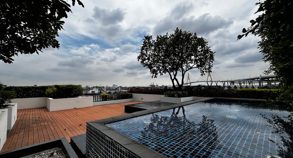 Condo en venta de 3 habitaciones en Yan Nawa, Bangkok