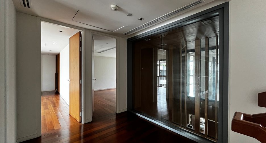 Wohnung zum Kauf mit 3 Zimmer in Yan Nawa, Bangkok