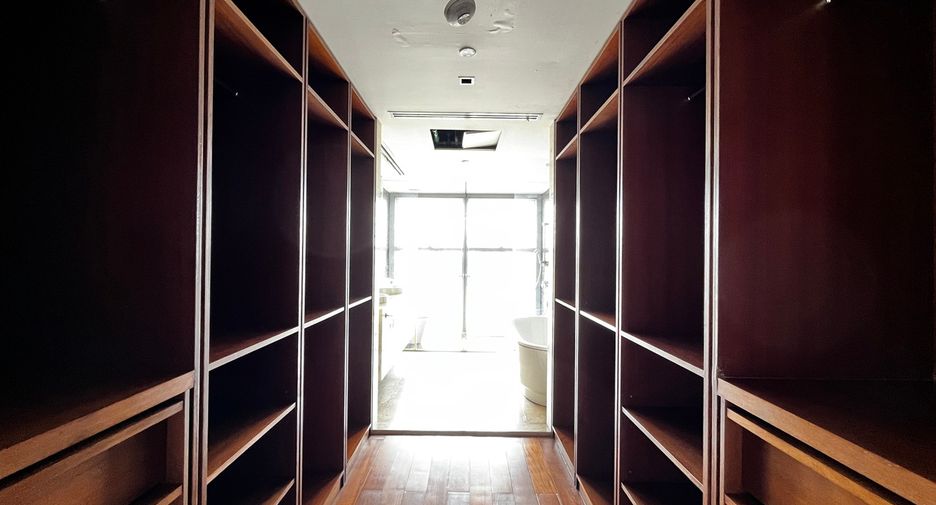 Wohnung zum Kauf mit 3 Zimmer in Yan Nawa, Bangkok