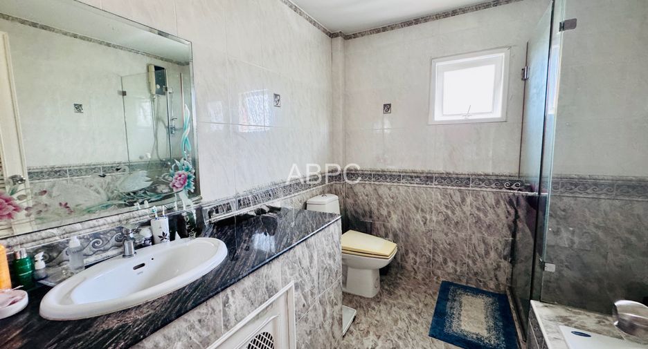 Haus zum Kauf mit 3 Zimmer in Bang Lamung, Chonburi