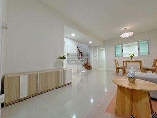 出售 3 卧室 联排别墅 在 Khlong Luang, Pathum Thani