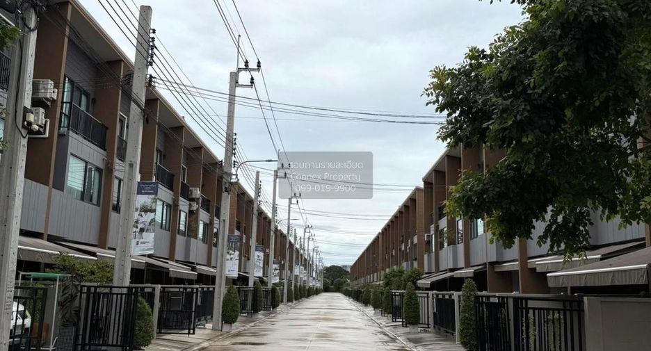 For sale 3 bedrooms townhouse in Prawet, Bangkok