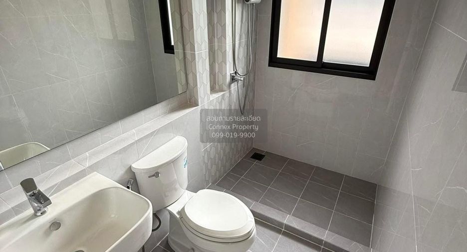 For sale 3 bedrooms townhouse in Prawet, Bangkok