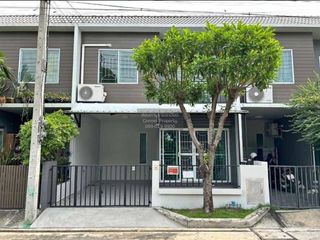 For sale 3 bedrooms townhouse in Khlong Sam Wa, Bangkok